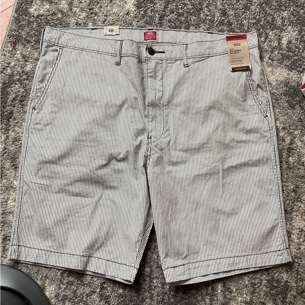 Levi’s Mens XX Standard Taper Chino 9” Shorts Camus Stripe Stretch Size 42